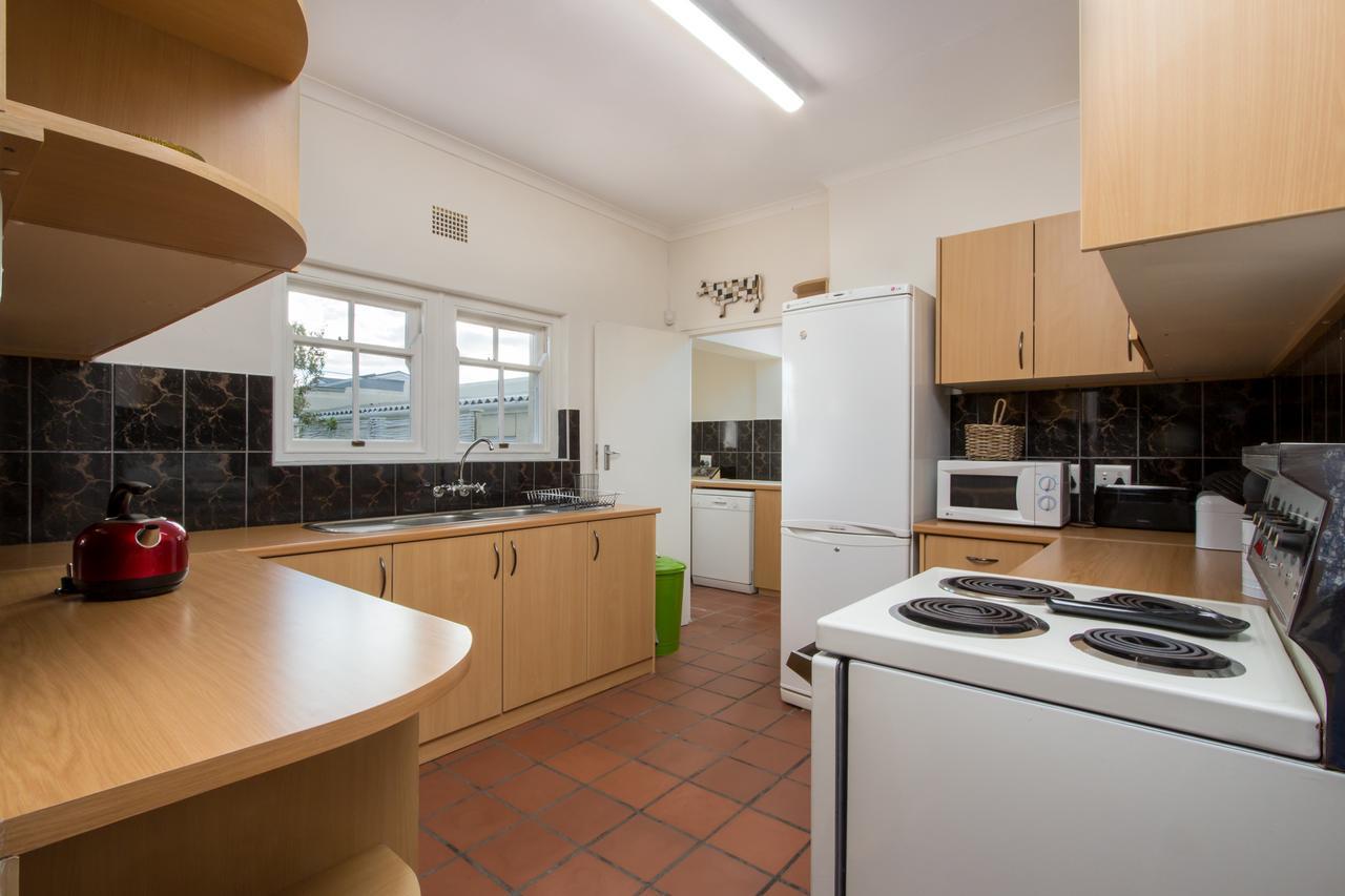 Stone Chimney Cottage Херманус Экстерьер фото