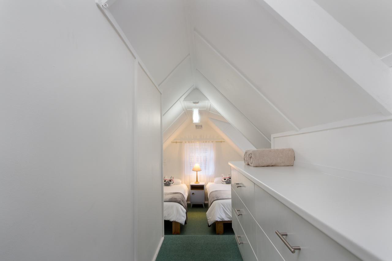 Stone Chimney Cottage Херманус Экстерьер фото